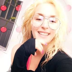 Meet your Posher, Nikki